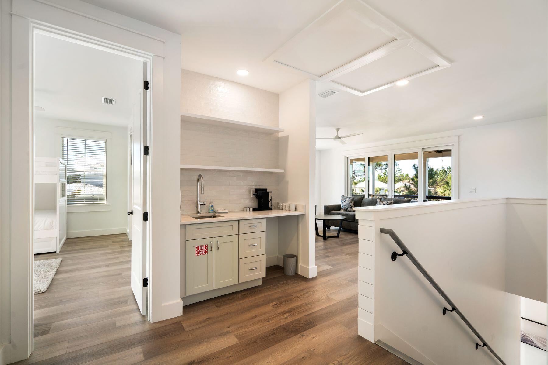 17 Breezeway Boulevard