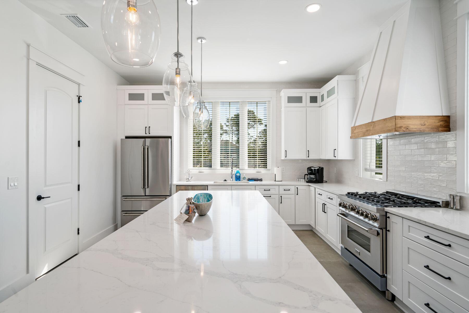 17 Breezeway Boulevard