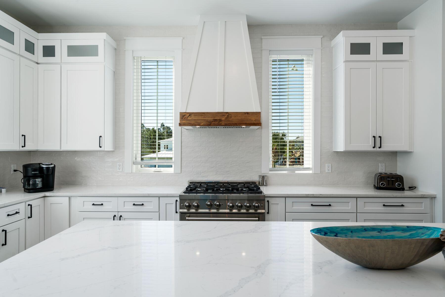 17 Breezeway Boulevard