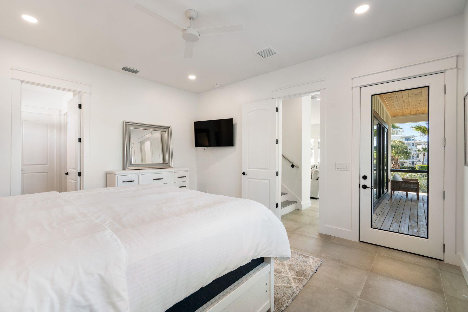 17 Breezeway Boulevard