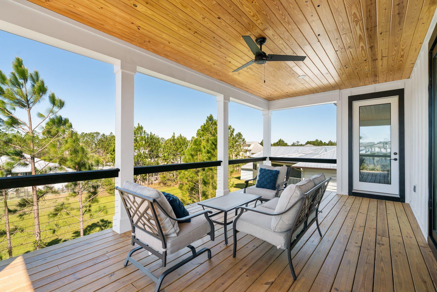 17 Breezeway Boulevard