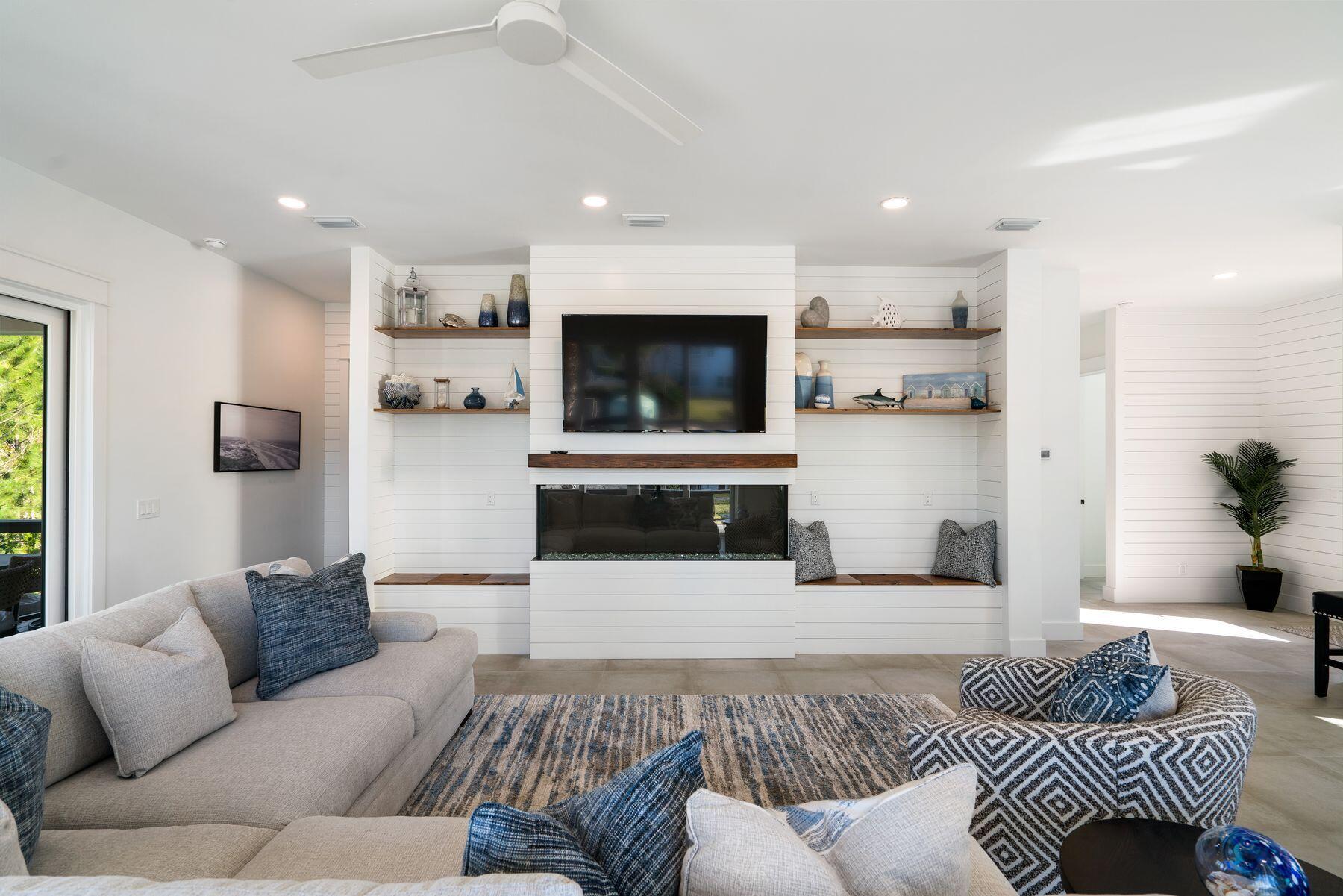 17 Breezeway Boulevard