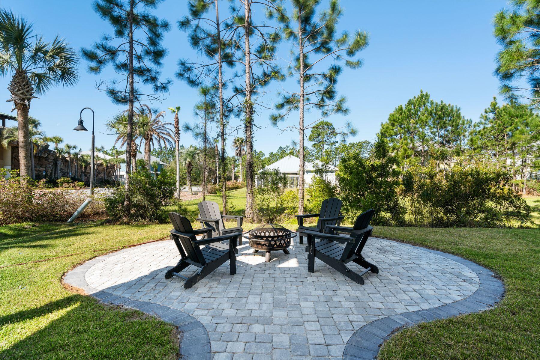 17 Breezeway Boulevard