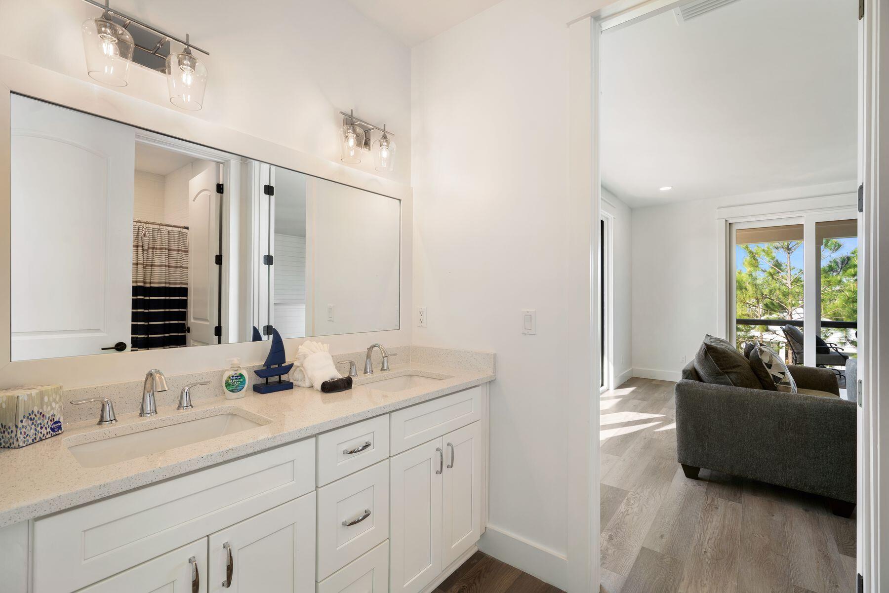 17 Breezeway Boulevard