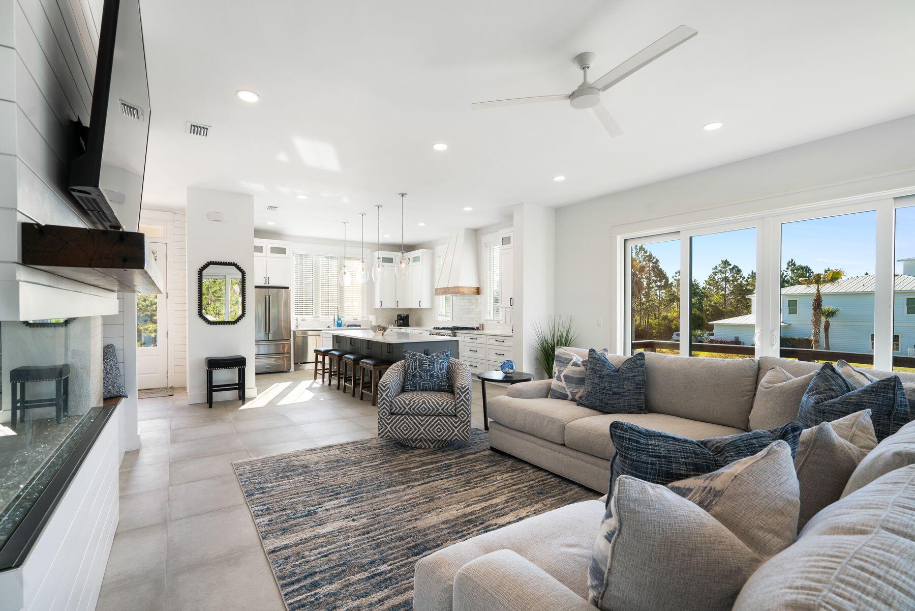 17 Breezeway Boulevard