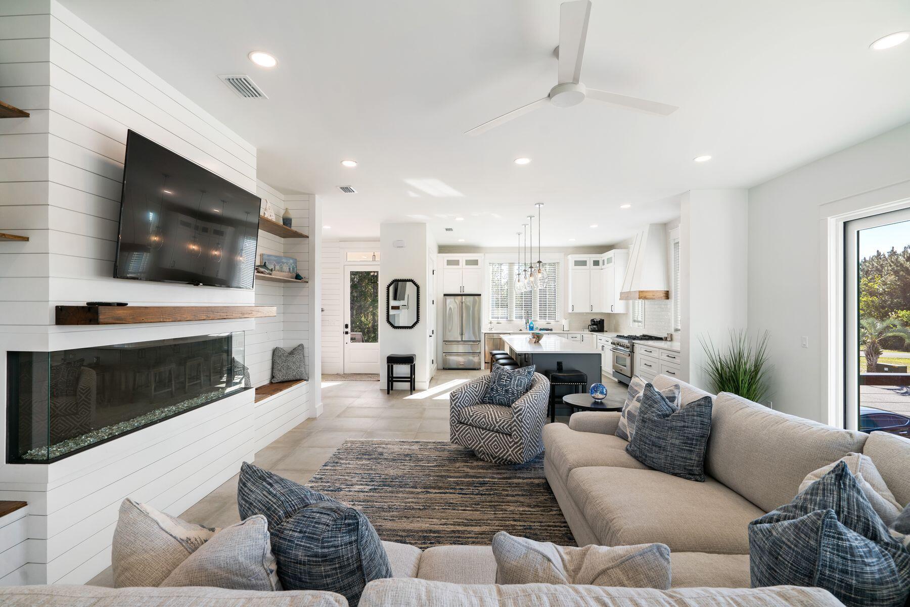 17 Breezeway Boulevard