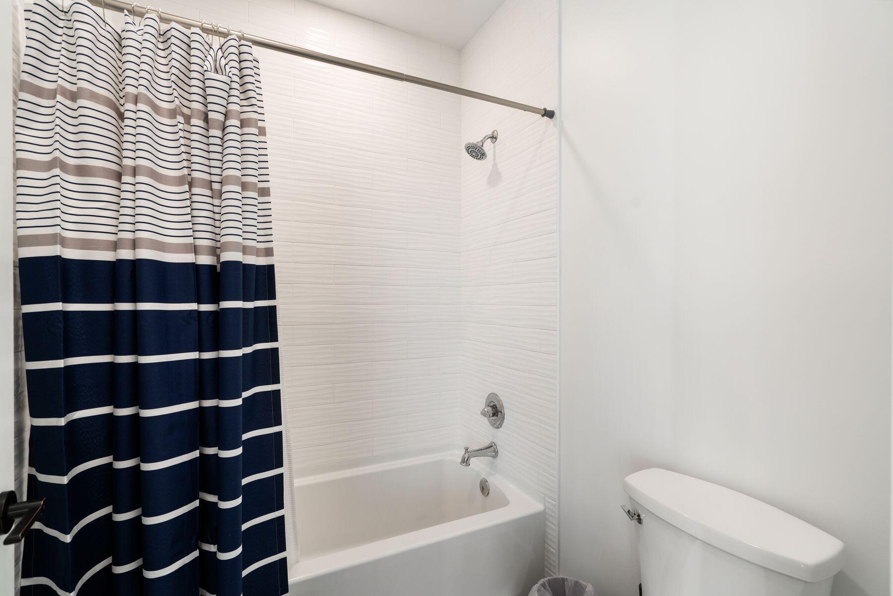 17 Breezeway Boulevard