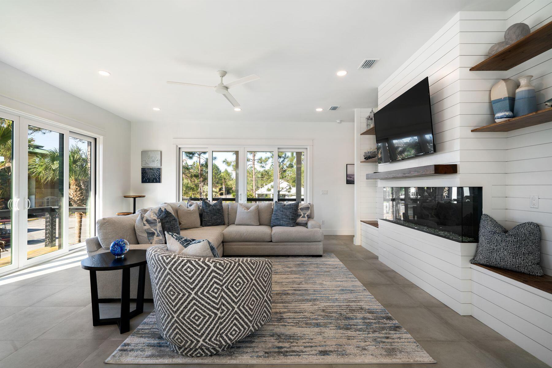 17 Breezeway Boulevard