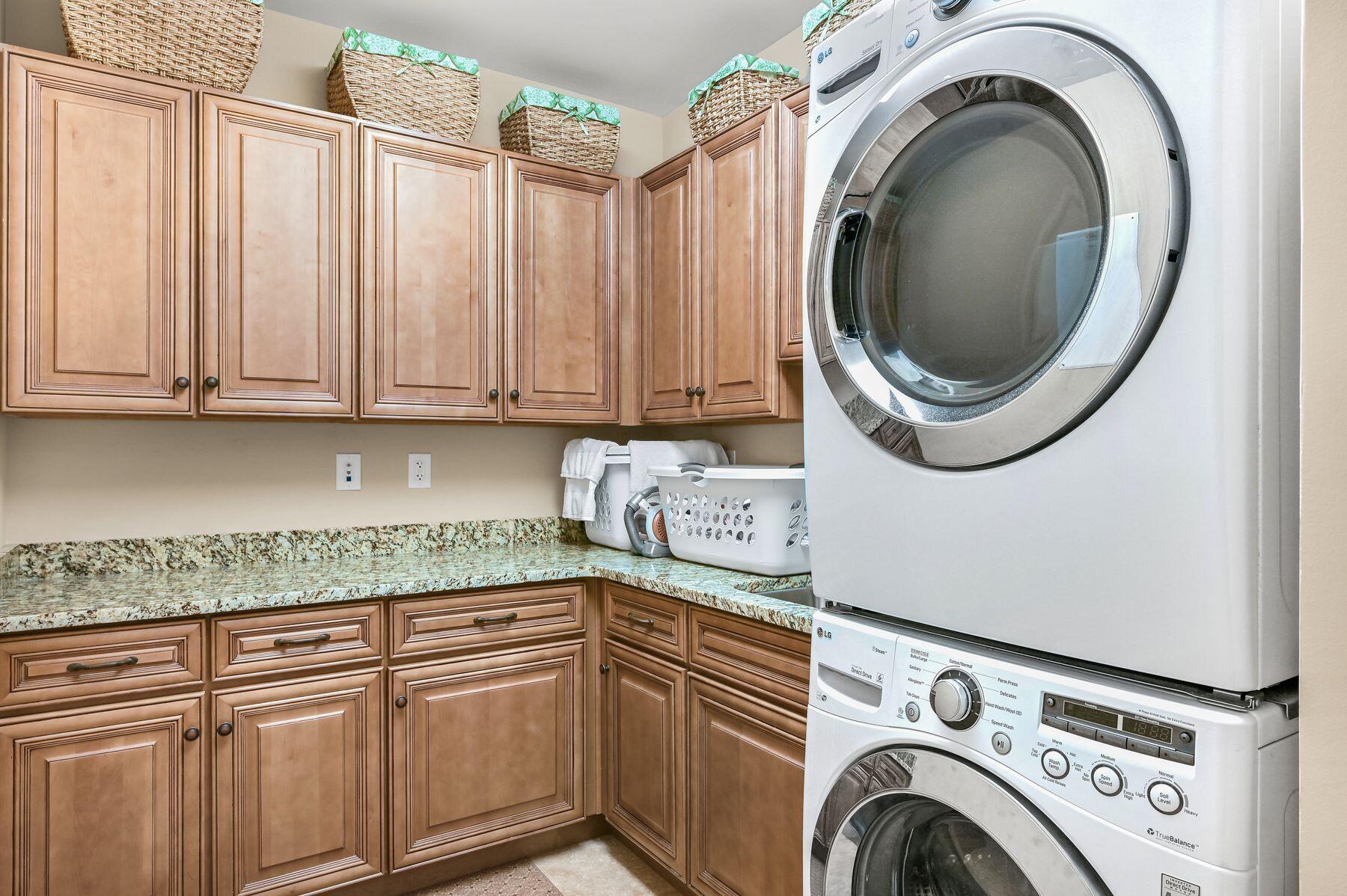 1363 W County Highway 30A, UNIT 3103