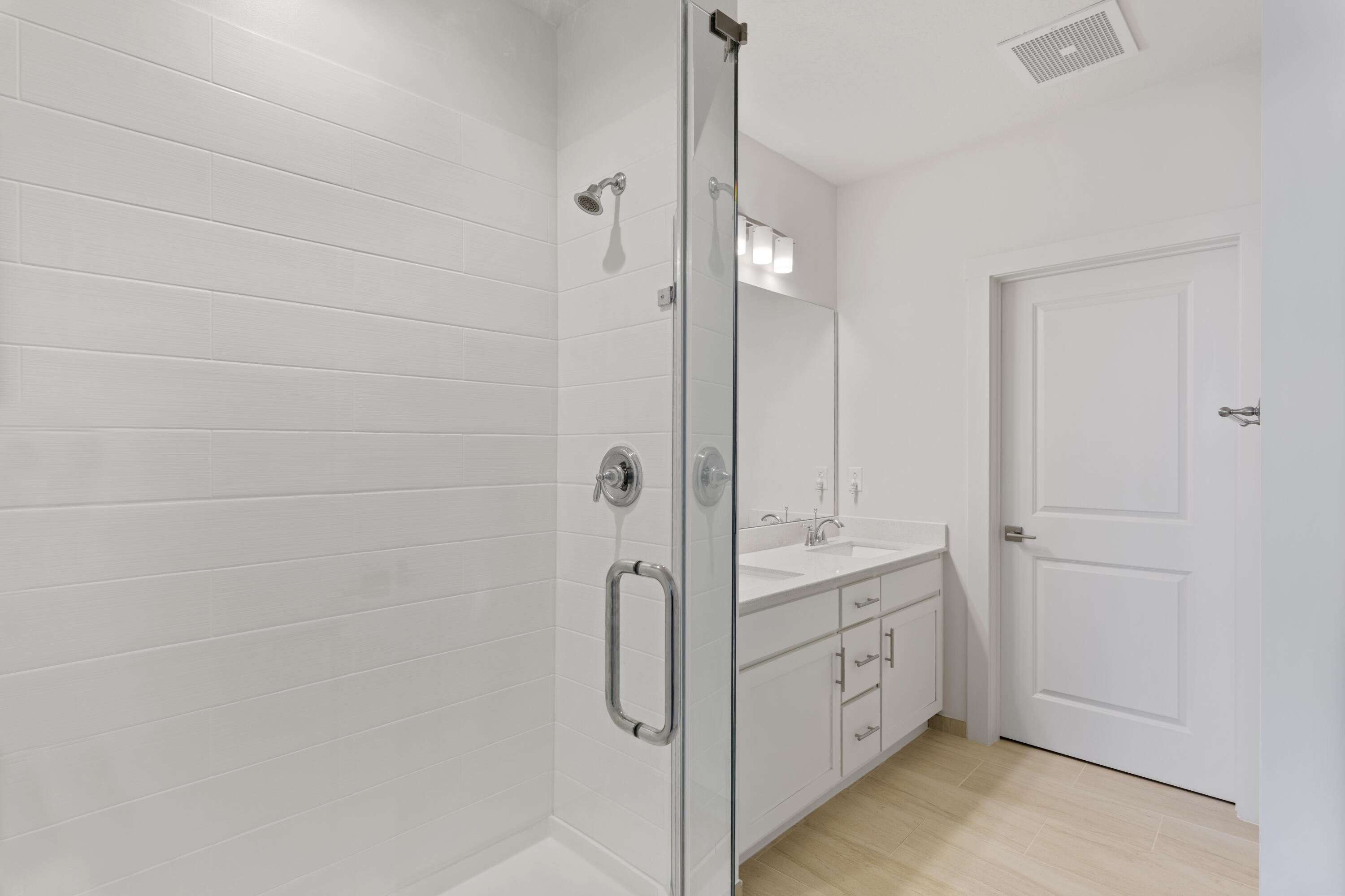 15928 Front Beach Road, 3-2304