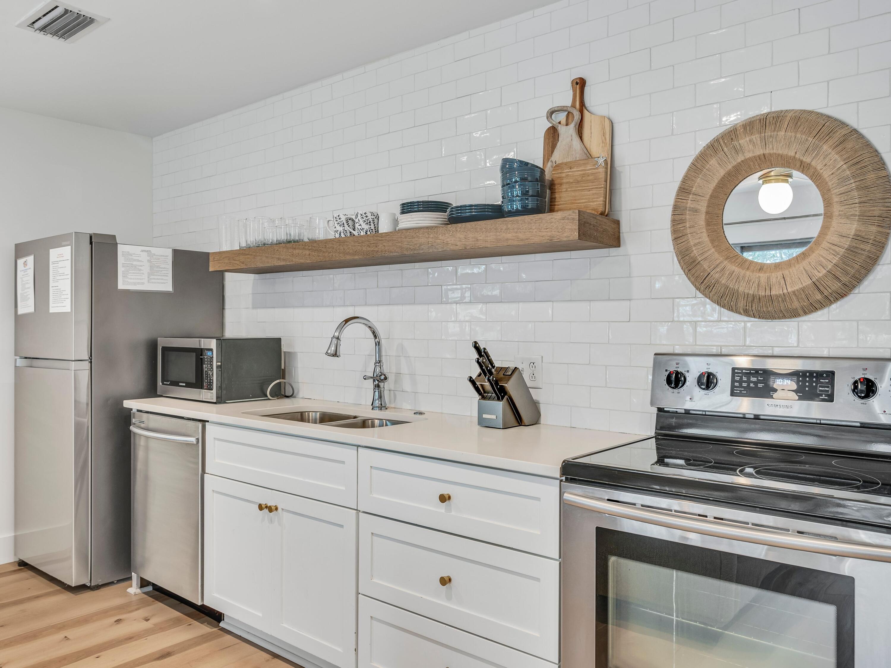 81 S Orange Street, # 103