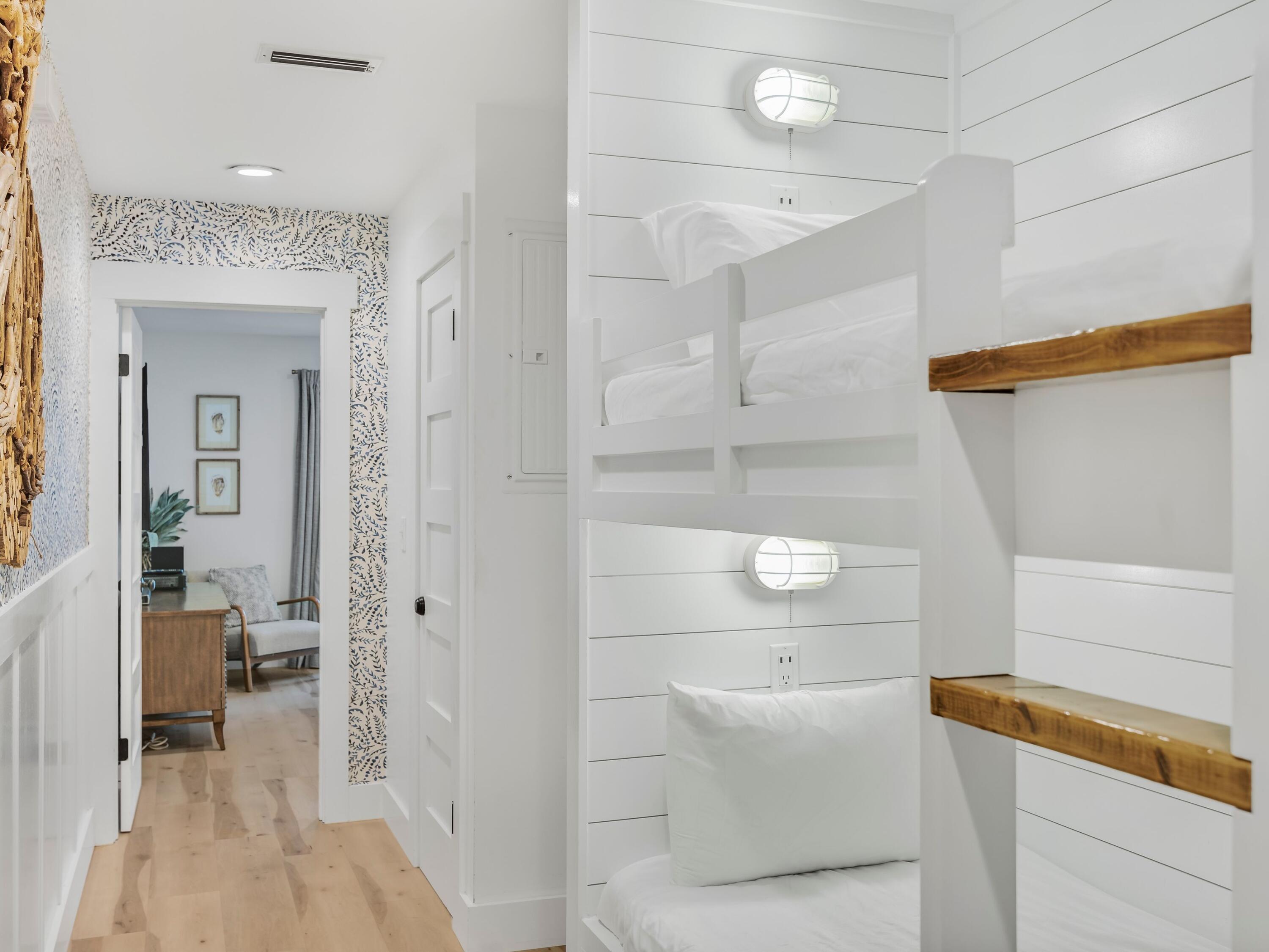 81 S Orange Street, # 103