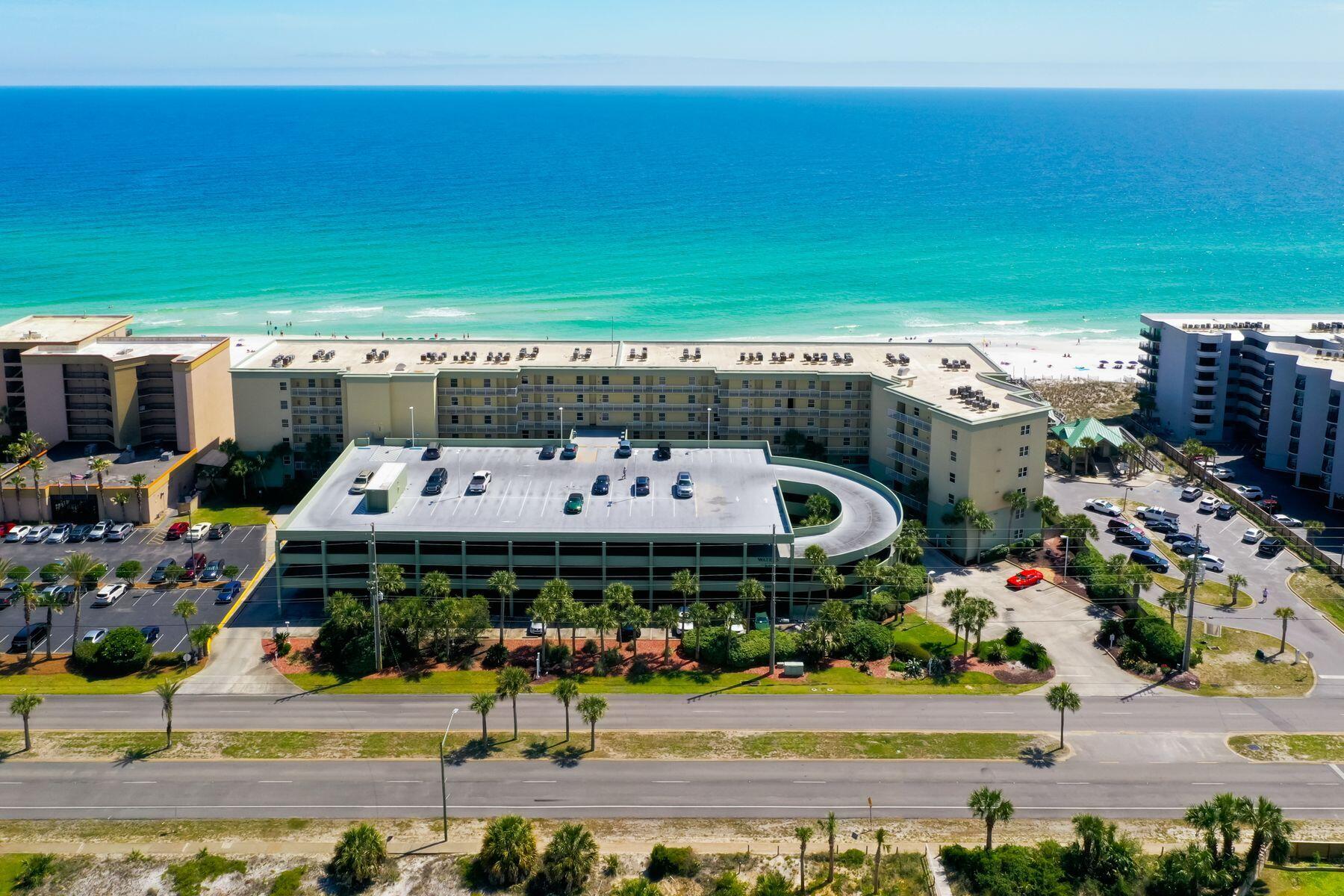 590 Santa Rosa Boulevard, 605