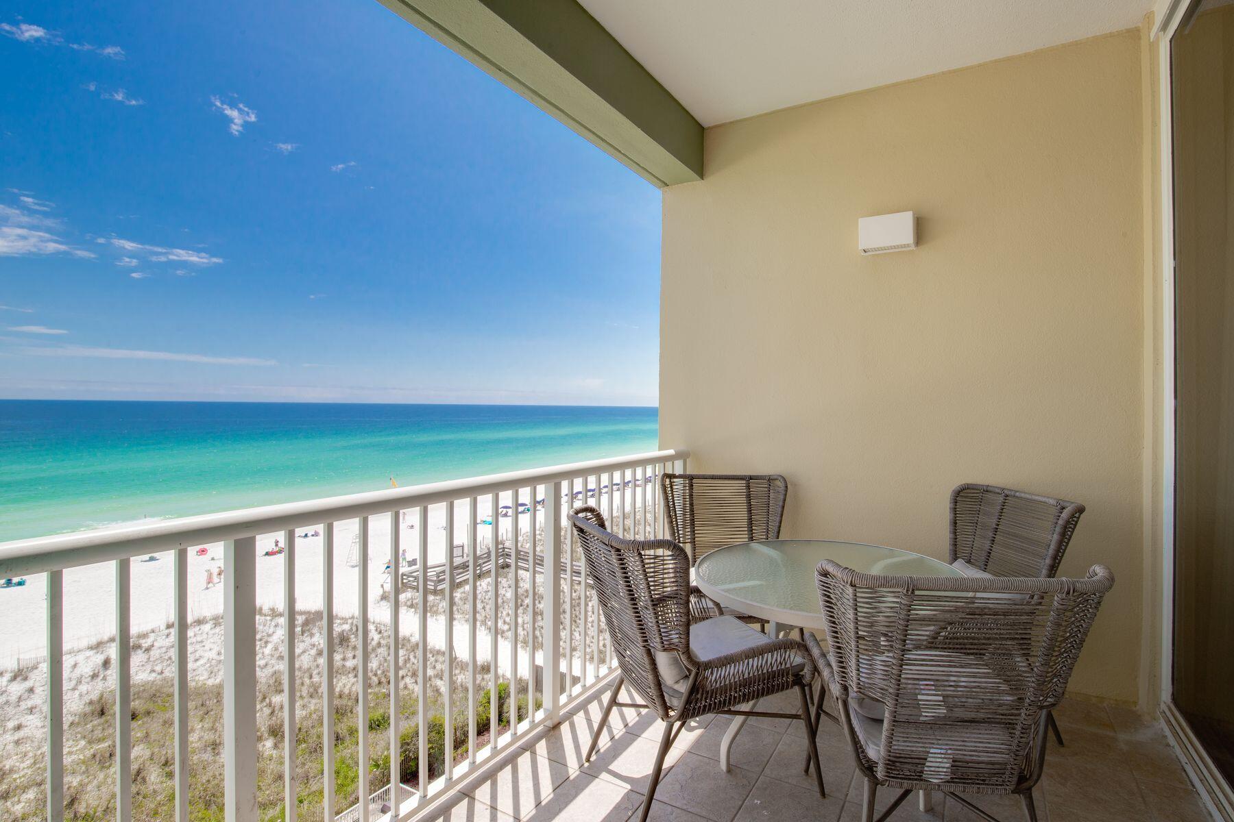 590 Santa Rosa Boulevard, 605