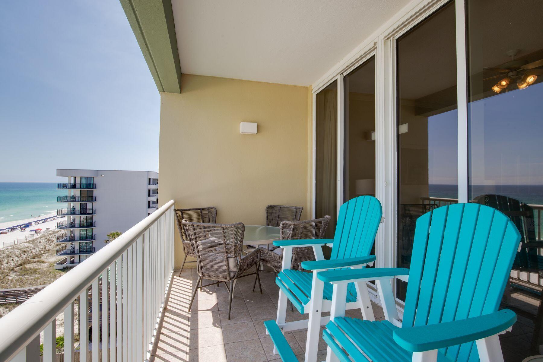 590 Santa Rosa Boulevard, 605