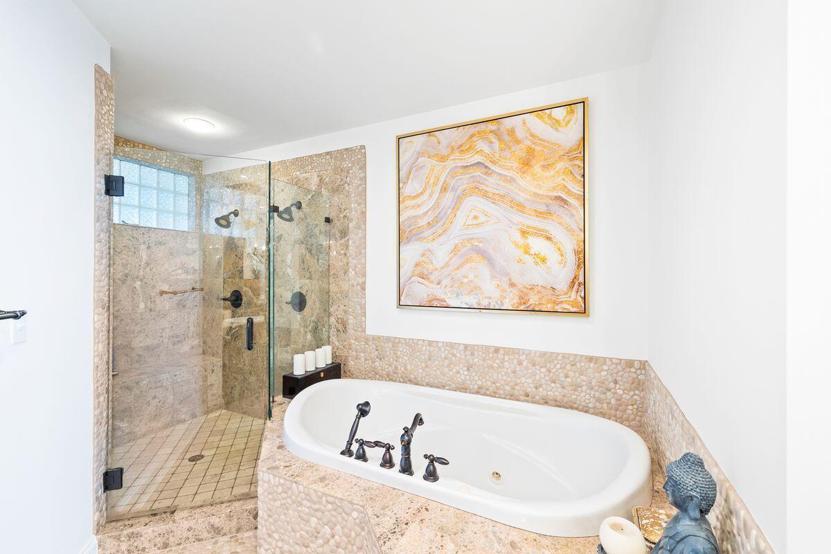 520 Grand Villas Drive, 520