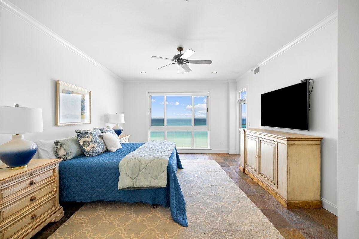 520 Grand Villas Drive, 520