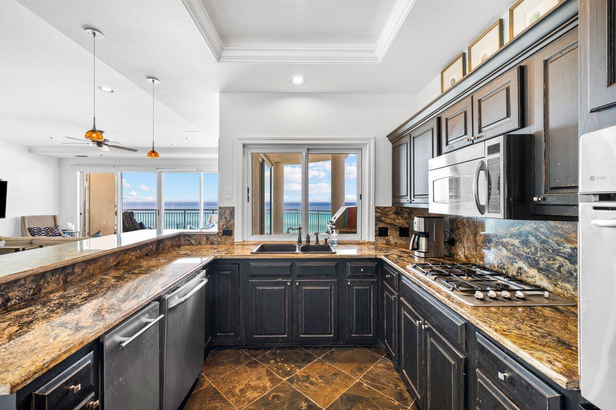 520 Grand Villas Drive, 520