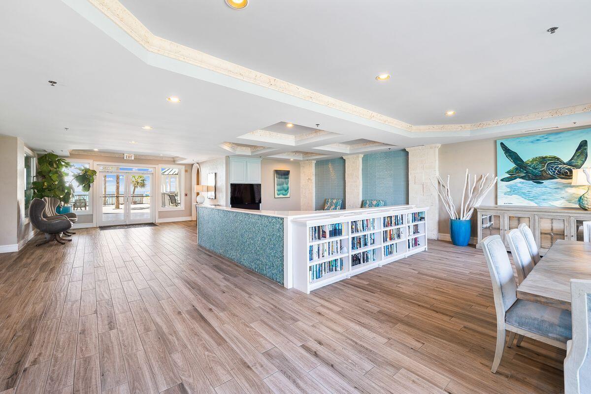 520 Grand Villas Drive, 520