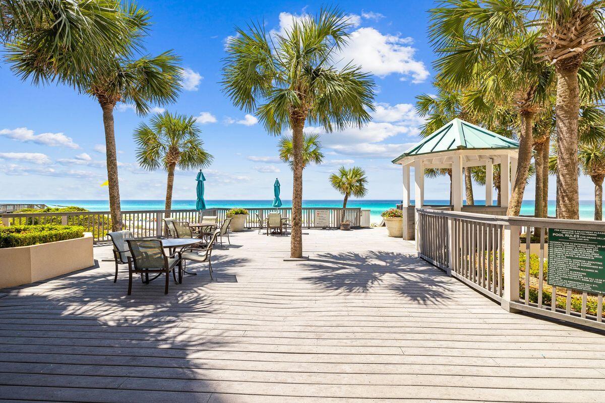 520 Grand Villas Drive, 520