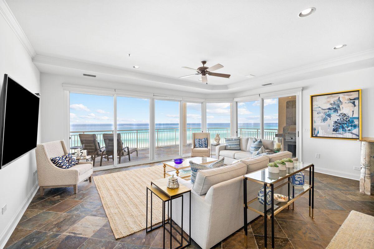 520 Grand Villas Drive, 520