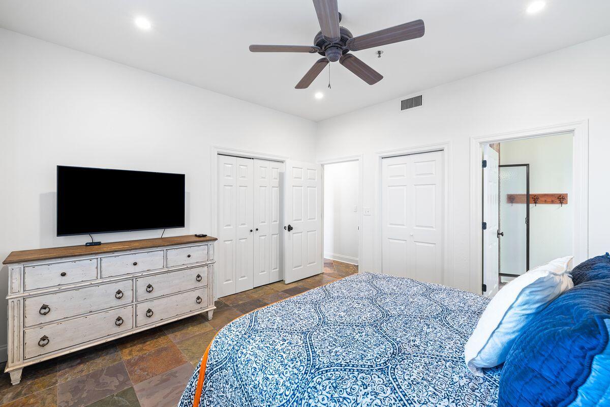 520 Grand Villas Drive, 520