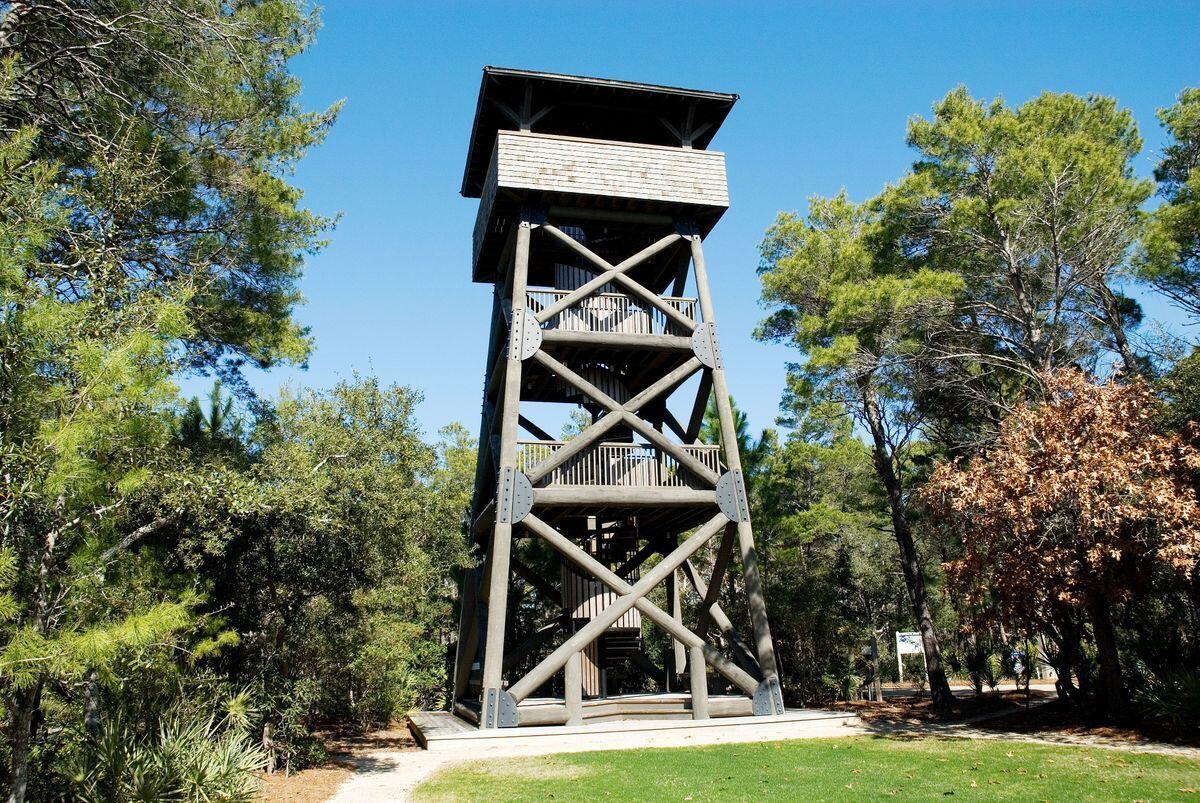 4-5 E Cedar Bend Road, Lot 5 BLK 4