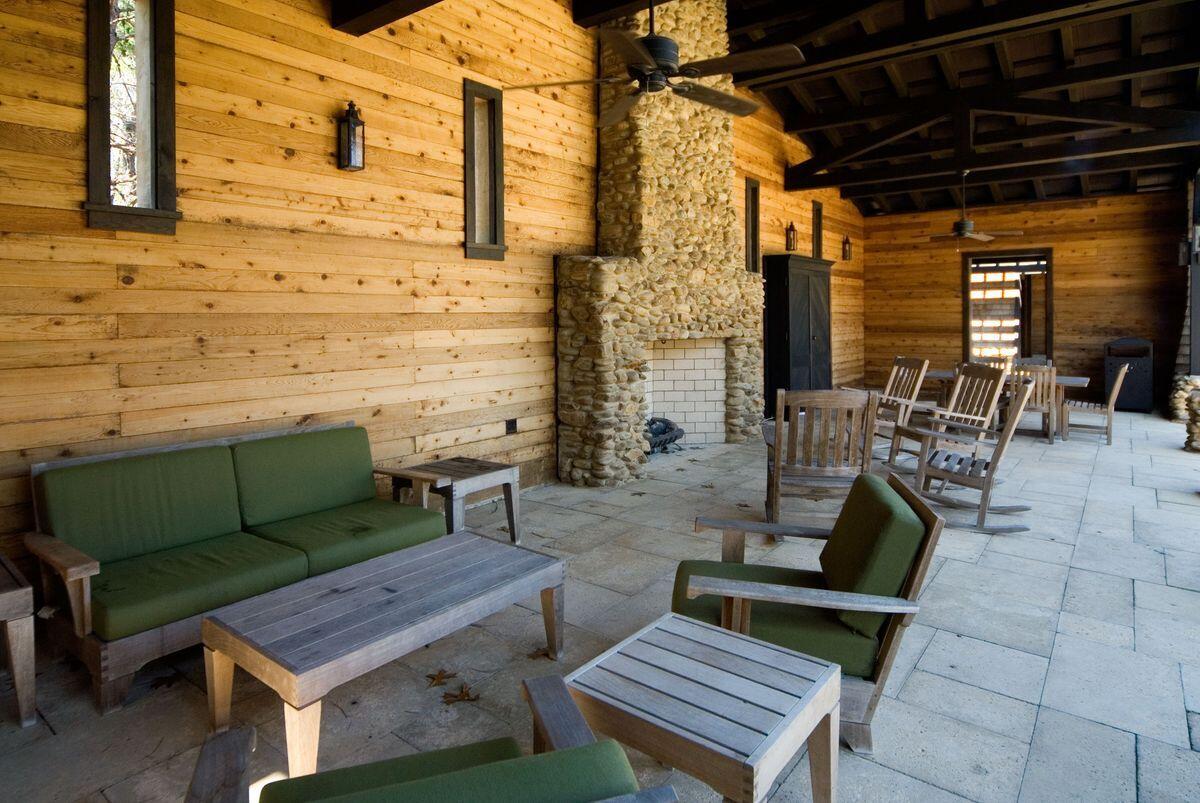 4-5 E Cedar Bend Road, Lot 5 BLK 4