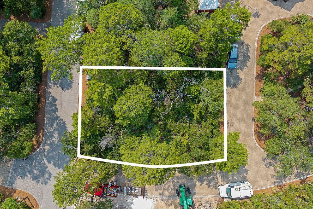 4-5 E Cedar Bend Road, Lot 5 BLK 4