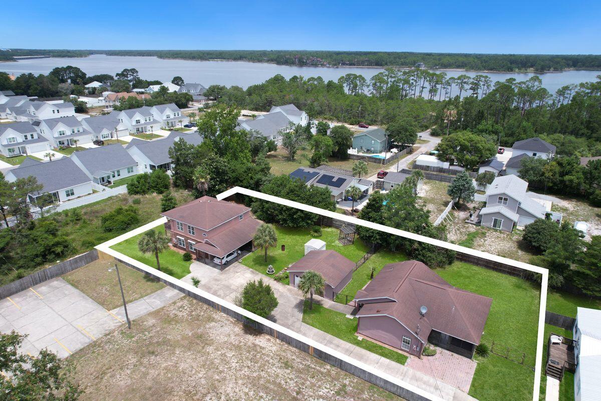 22618 Lakeview Drive