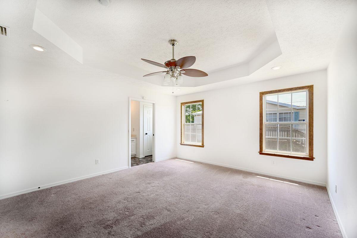 22618 Lakeview Drive