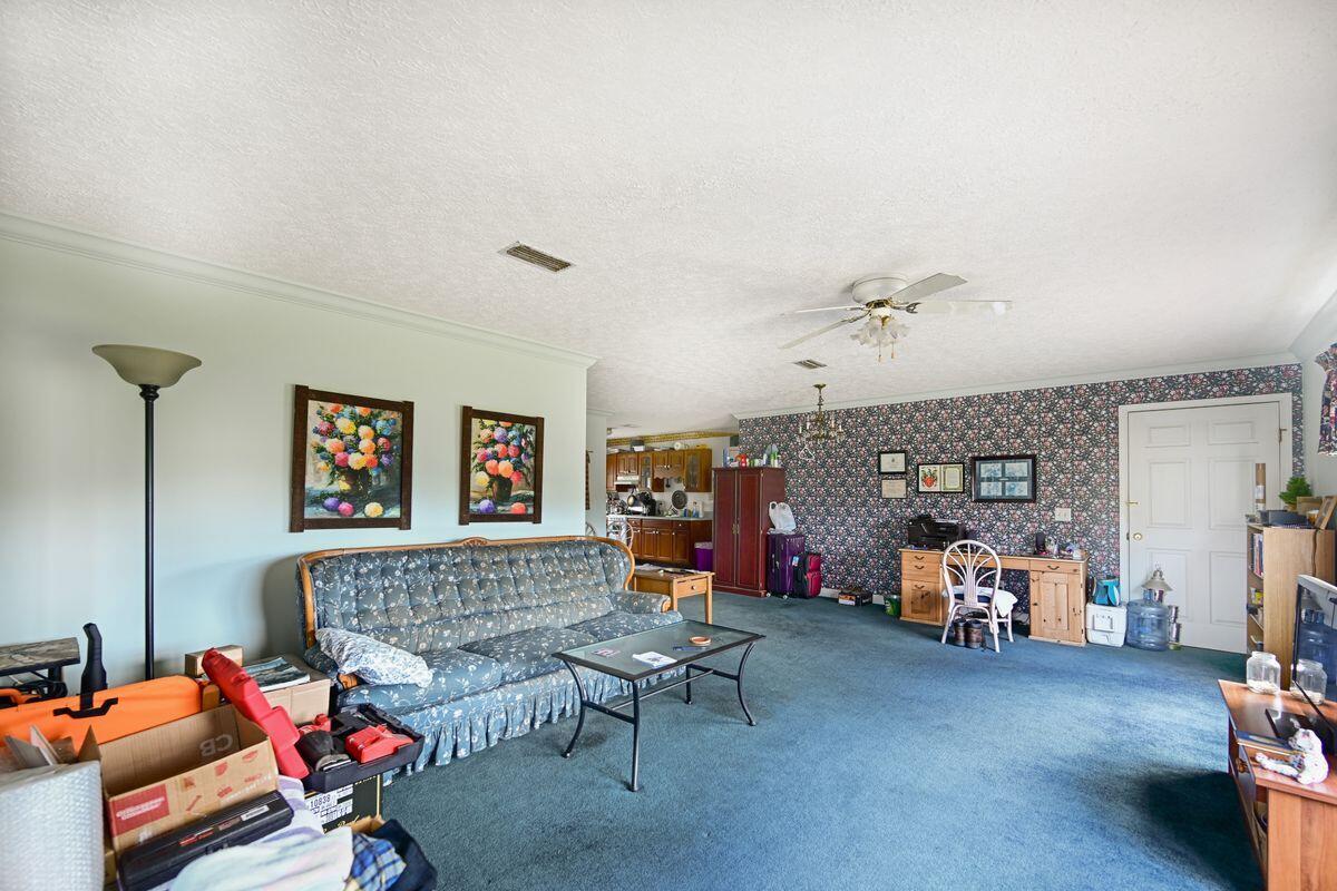 22618 Lakeview Drive