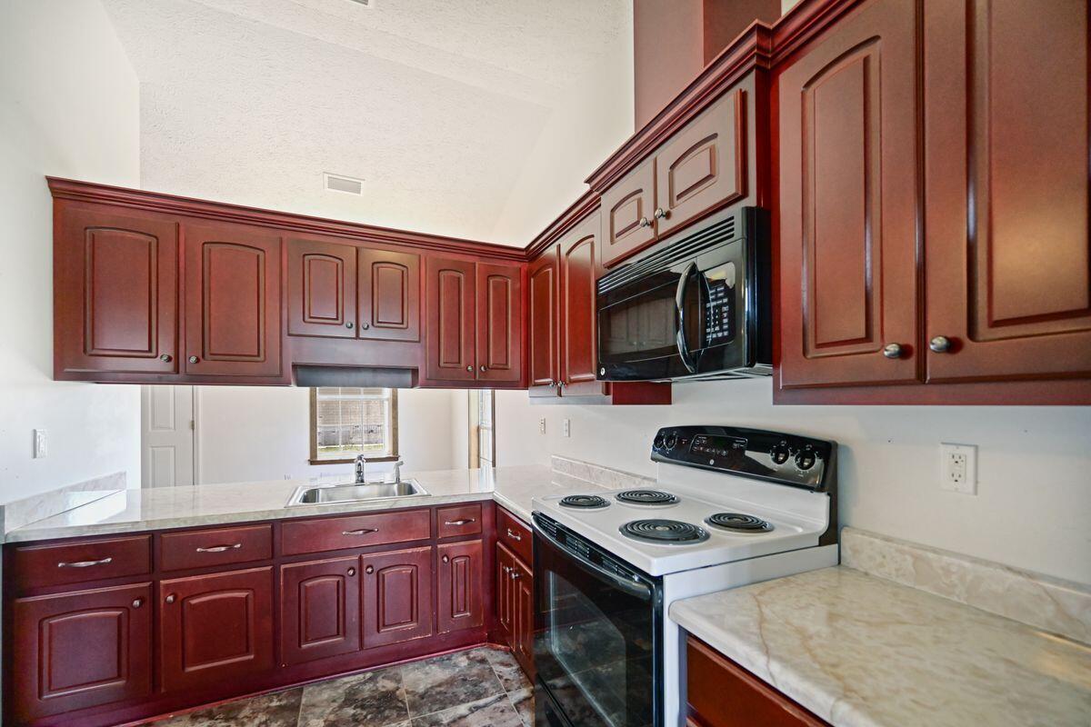 22618 Lakeview Drive