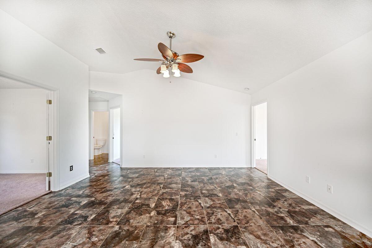 22618 Lakeview Drive