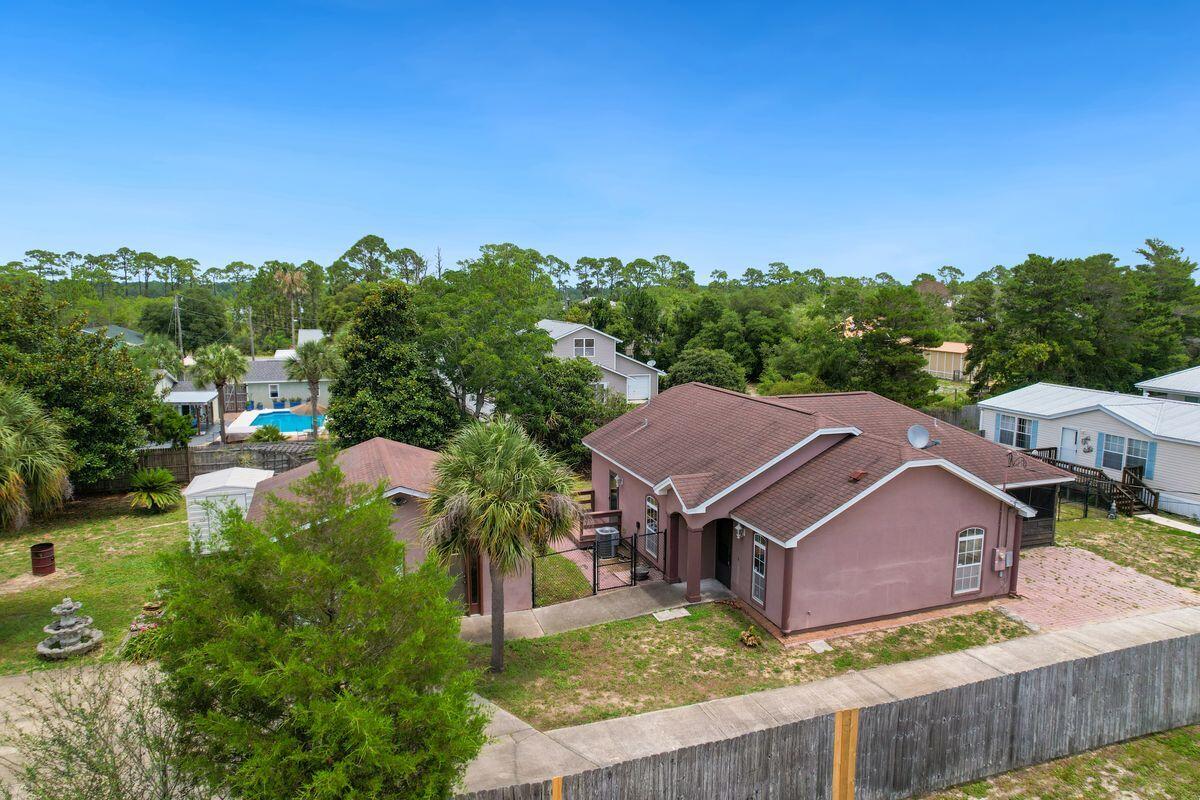 22618 Lakeview Drive