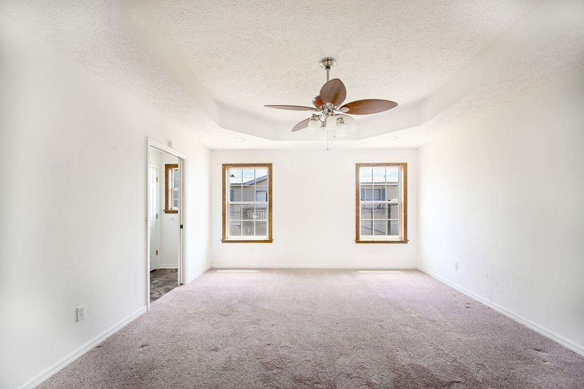 22618 Lakeview Drive