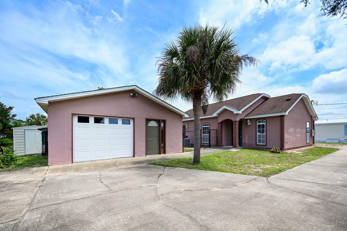 22618 Lakeview Drive