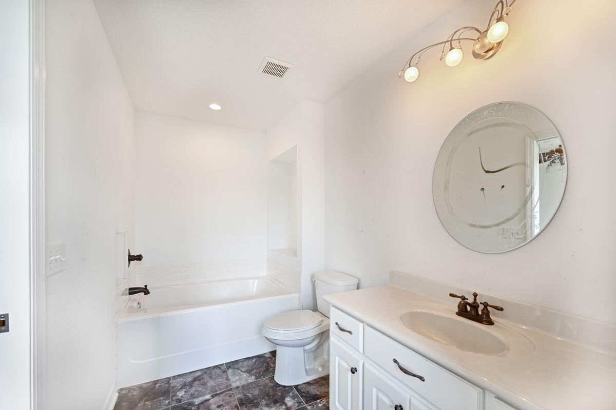 22618 Lakeview Drive