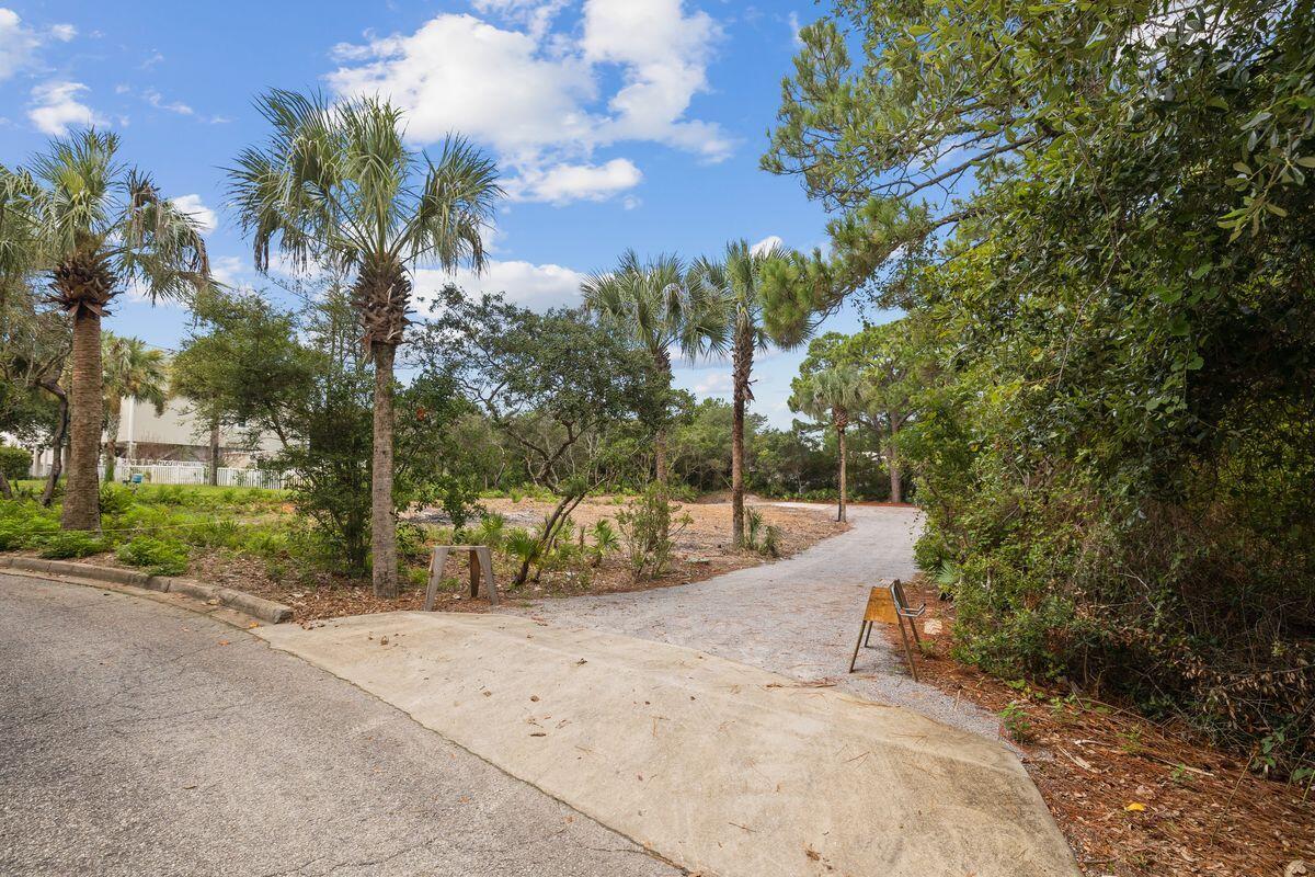 73 N Andalusia Avenue