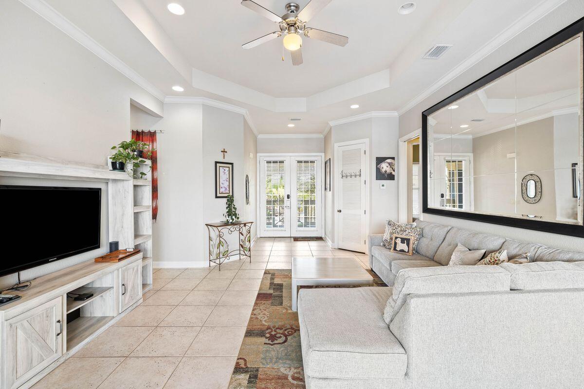 2213 Crystal Cove Lane, 2213