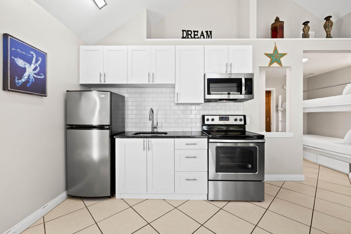 69 Crystal Beach Drive, UNIT 4