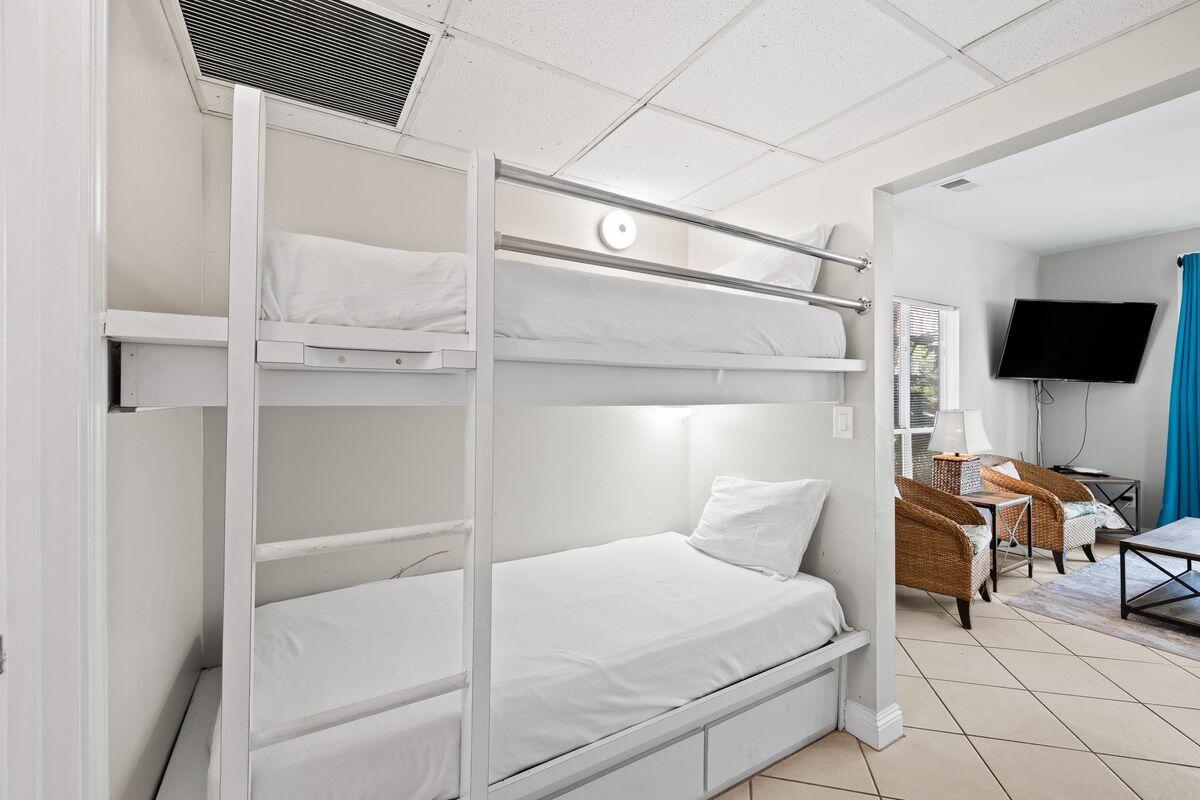 69 Crystal Beach Drive, UNIT 4