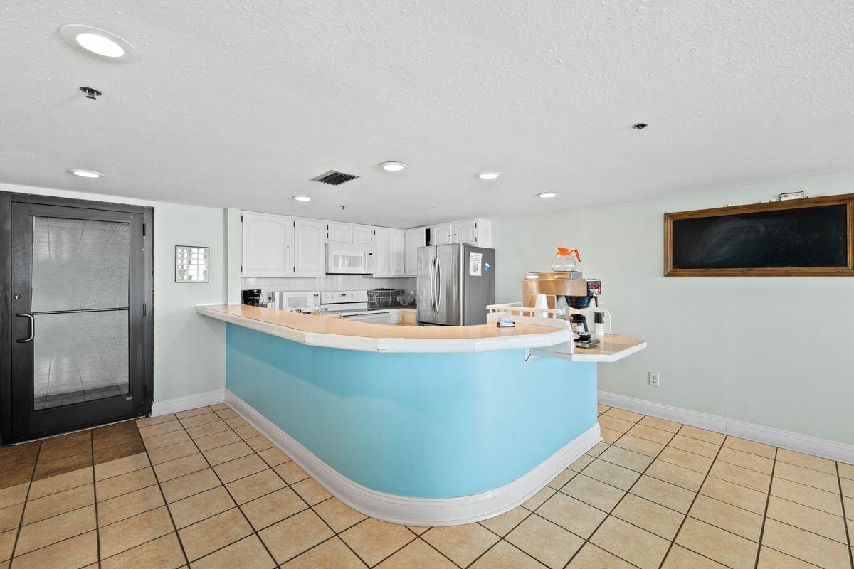 4100 E Co Highway 30A, # 904