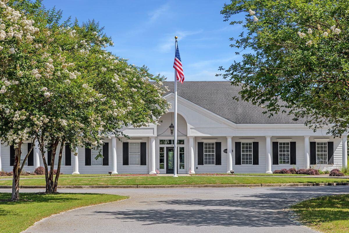 108 Blackstone Lane, DeFuniak Springs