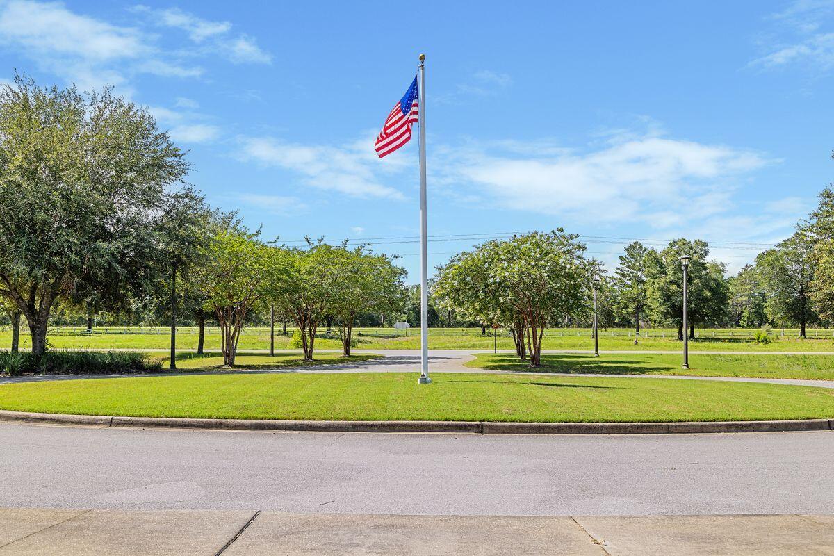 108 Blackstone Lane, DeFuniak Springs