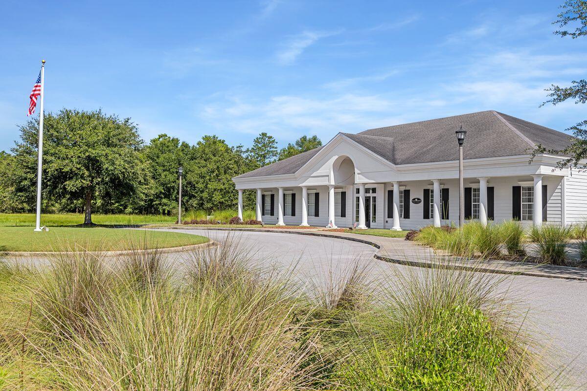 108 Blackstone Lane, DeFuniak Springs