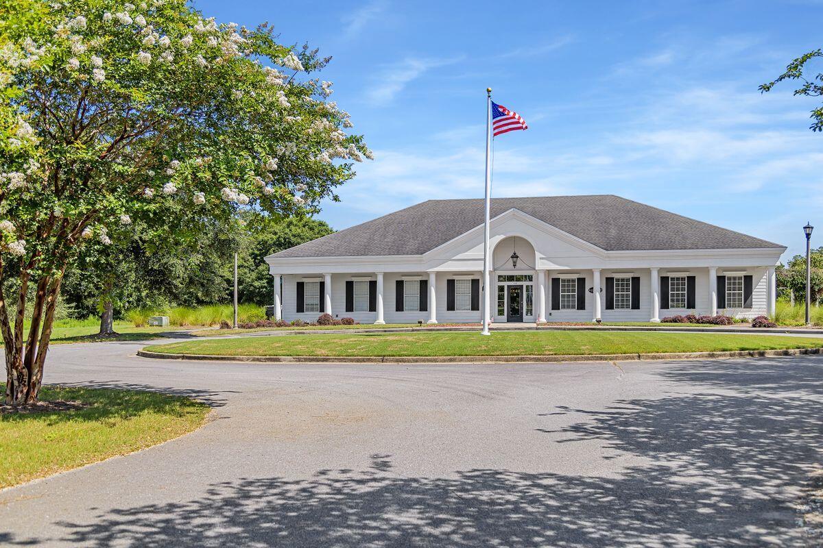 108 Blackstone Lane, DeFuniak Springs