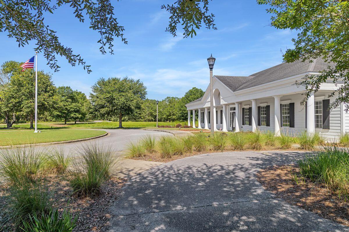 108 Blackstone Lane, DeFuniak Springs