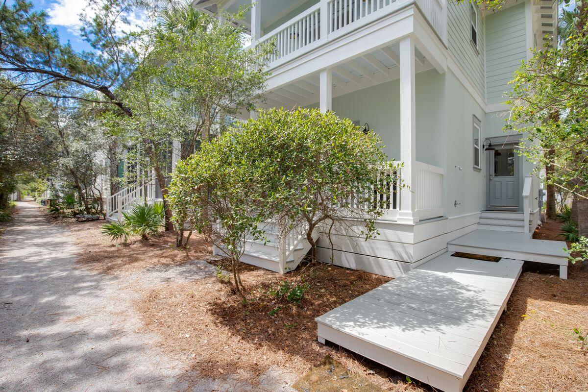 117 E Lifeguard Loop