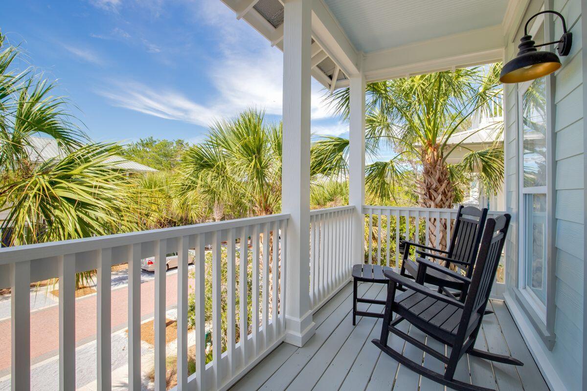 117 E Lifeguard Loop